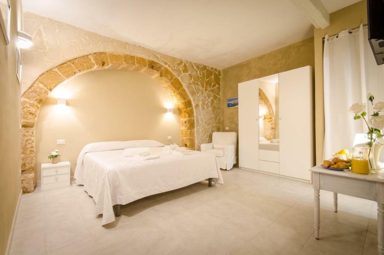 דירות סירקוזה Casa "Il Castello" מראה חיצוני תמונה
